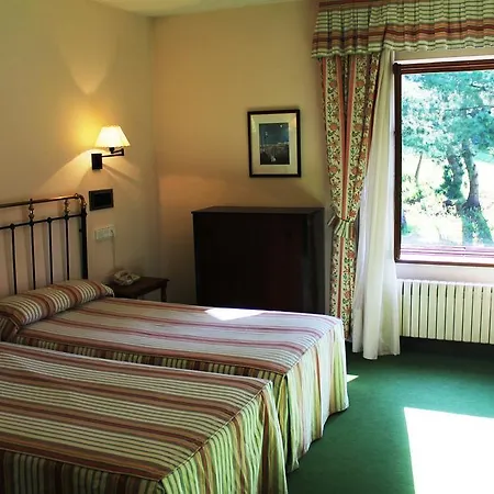 Hotel Anexo Infantes 3*